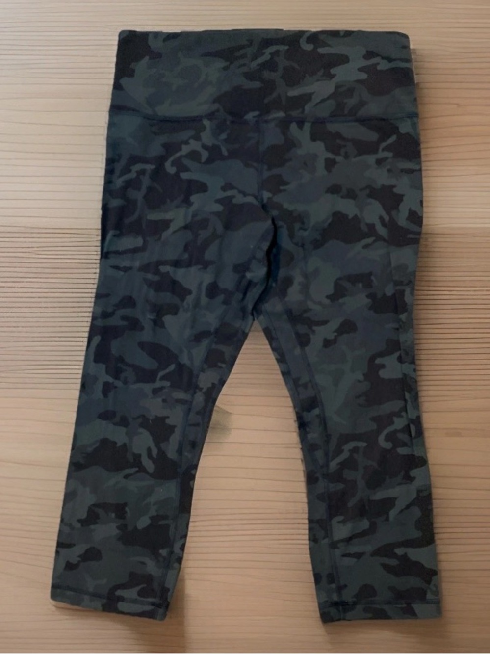 Lululemon Align HR Crop Leggings Dark Green Camo Women Size 12 LW6AVIS